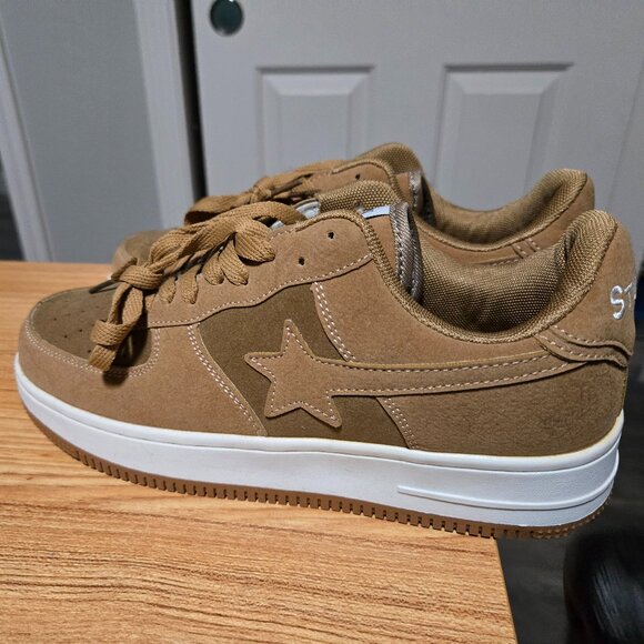 Sturysn Sneakers NWOT size EU 42 - Picture 1 of 5